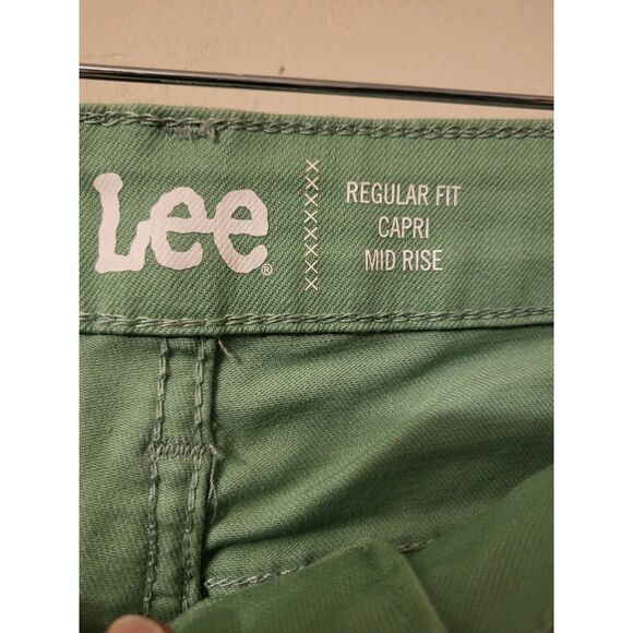 Lee Regular Fit Denim Capri Mid Rise Light Green Pant Women Size 14M Trendy - Picture 3 of 5
